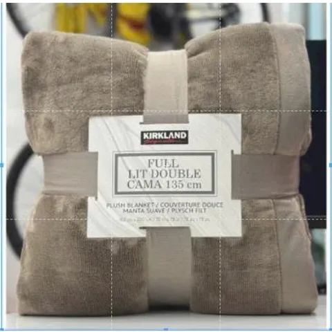 Chăn lông cừu Kirkland Signature – size 1m8 x 2m hàng chính hãng Authentic Japan