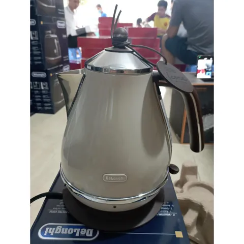 Ấm Siêu Tốc Delonghi Icona Vintage KBOV 2001.BG- Màu be