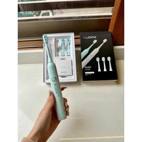 Combo bàn chải điện  2lock + Máy tiệt trùng bản chải điện 2lock