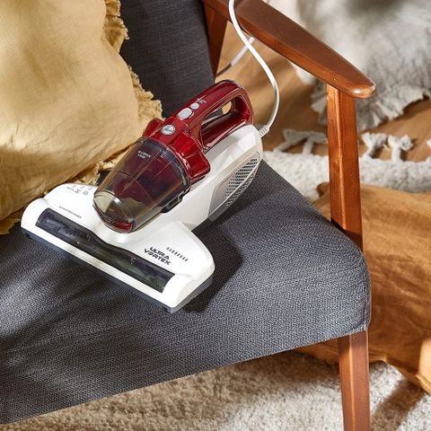 Máy hút bụi, làm sạch đêm Hoover MBC - 𝟓𝟎𝟎UV
