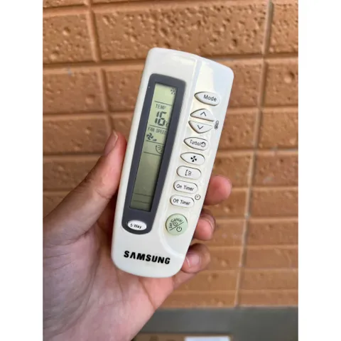 [PHÍM ÊM NHẠY] Điều Khiển Điều Hòa Samsung 2 Chiều – Màn Hình Dài Mẫu Mới – Hàng Fullbox – Tặng Kèm Pin