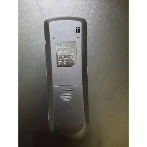 Remote điều hòa Gree-2 dùng cho các model GWC/GWH Inverter 1 chiều và 2 chiều. Sản phẩm bền, hoạt động ổn định, bảo hành 6 tháng và có sẵn pin đi kèm.