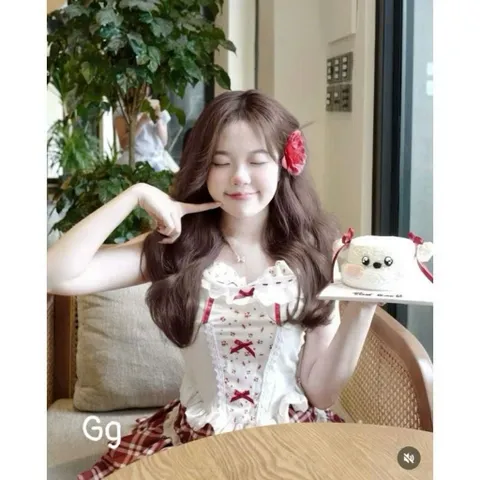 Set váy trễ vai tiểu thư đáng yêu