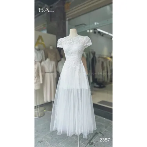 Đầm ren dáng dài phối lưới có mút ngực