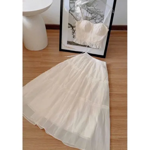 Set thiết kế ren voan hoa thêu mút ngực kèm chân váy maxi voan tầng 2 lớp