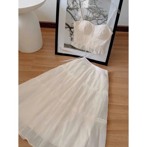 Set thiết kế ren voan hoa thêu mút ngực kèm chân váy maxi voan tầng 2 lớp