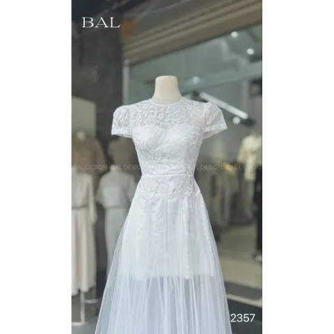 Đầm ren dáng dài phối lưới có mút ngực