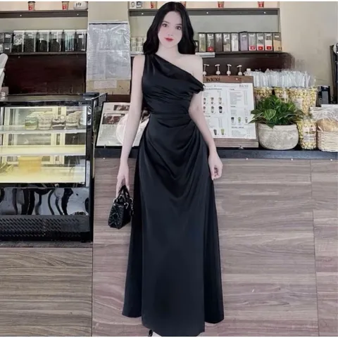 Đầm thiết kế maxi lụa tuyết nhung lệch vai
