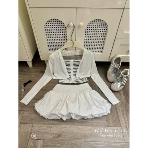 Set 3 món khoác kèm chân váy bí và áo quây sọc