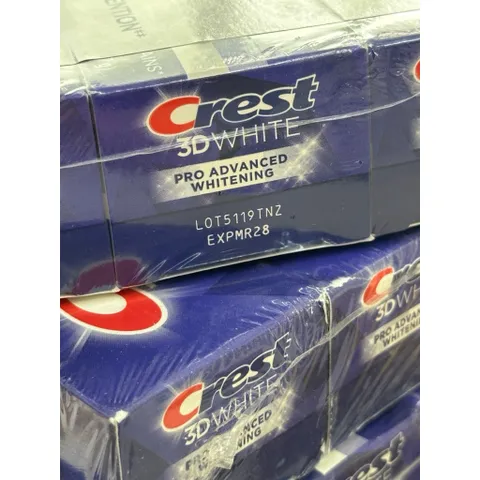 ( MẪU MỚI 147GR )  KEM ĐÁNH RĂNG CREST 3D WHITE ADVANCED TRIPLE WHITENING   NỘI ĐỊA MỸ