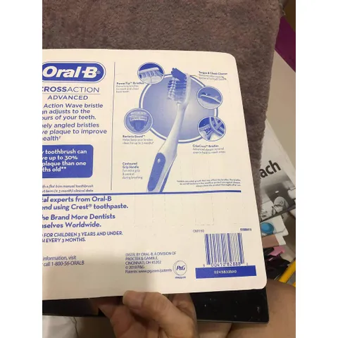 [ thanh lý ] [ CHI TIẾT TRONG MÔ TẢ ] SÉT 8 Bàn chải đánh răng Oral-B Cross Action Advanced MEDIUM NỘI ĐỊA MỸ