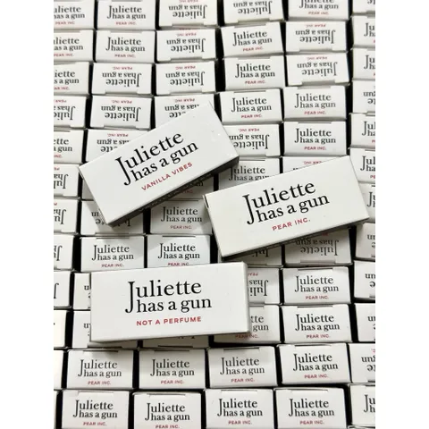 [ VIAL nước hoa mini 1.7ml ]  Juliette  Eau de Parfum Spray, Not A Perfume 1,7ml