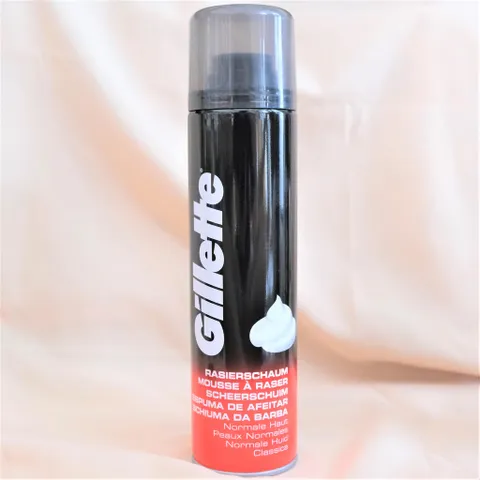 BỌT CẠO RÂU  FOAMY - ANH chai 300ml