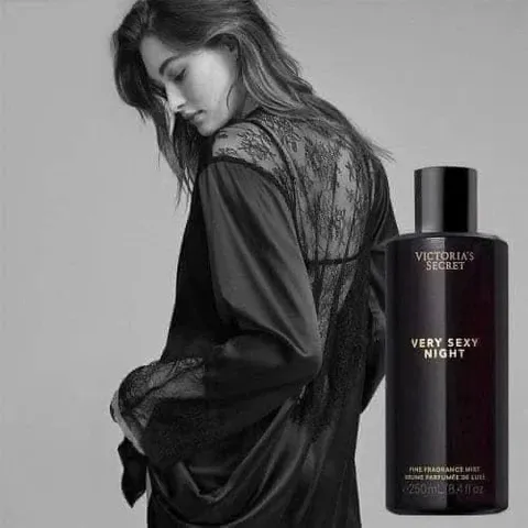 250ml VERY SEXY NIGHT - Xịt Thơm Body Mist Victoria’s Secret