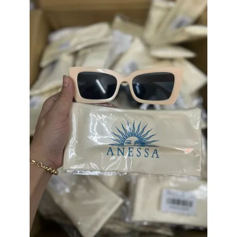 ( chính hãng hàng tách gift #ANESSA ) Kính mát  thời trang vuông full viền
