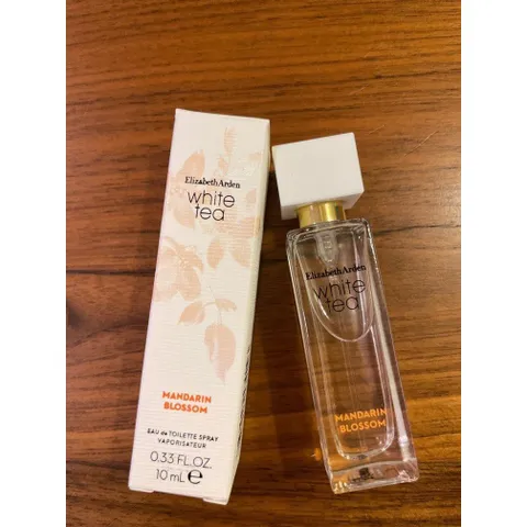 Nước hoa nữ mini Elizabeth Arden White Tea Mandarin Blossom edt 10ml