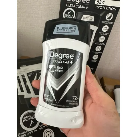 ( XẢ KHO ) lăn khử mùi nam Degree trắng ultraclear + 76gr Mỹ