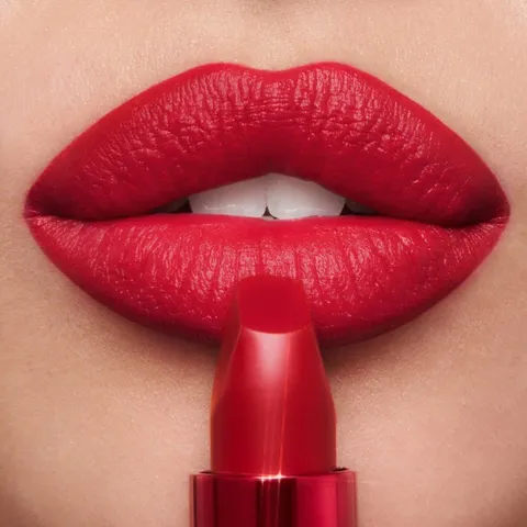 ( UNBOX ) Charlotte Tilbury Matte Revolution Hollywood Vixen là thỏi son lì trong bộ sưu tập Hollywood Beauty Icon