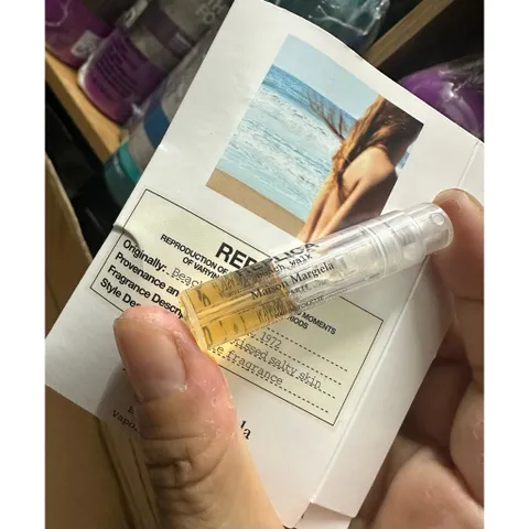[ vial 1.2ml beach walk ]  một mùi hương mùa hè nổi tiếng, gợi lên cảm giác đi dạo trên bãi biển đầy nắng