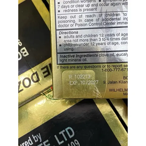 ( HSD 10 - 12 / 2027 2 NẮP MỸ ) Dầu gió con ó mùi Đinh hương Mỹ Eagle Brand Medicated Oil Peppermint Clove Bub 24ml
