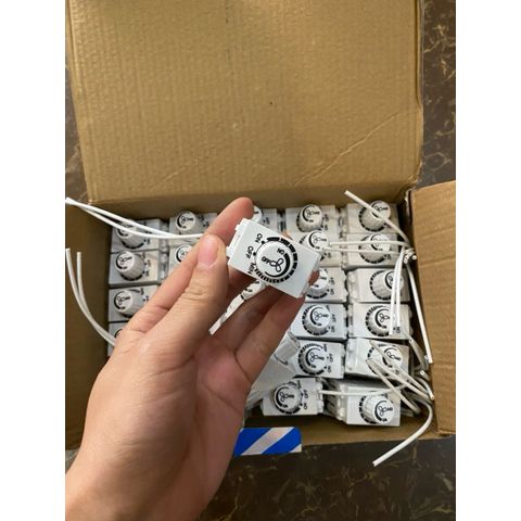chiết áp chỉnh tốc độ to nhỏ quạt công nghiệp