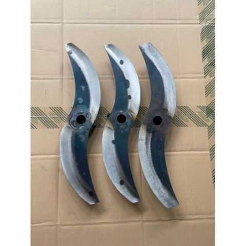 dao lưỡi liền nguyên khối dày 3,5li của máy băm chuối chất liệu lm từ thép nhíp xe siêu sắc bén