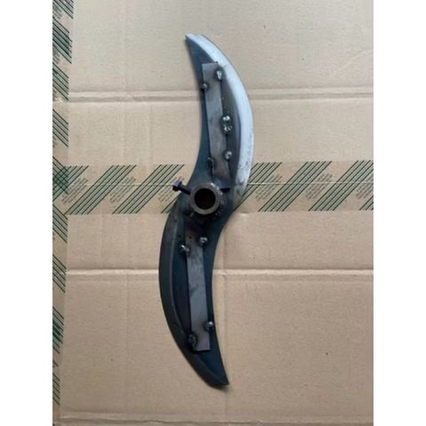 dao lưỡi liền nguyên khối dày 3,5li của máy băm chuối chất liệu lm từ thép nhíp xe siêu sắc bén