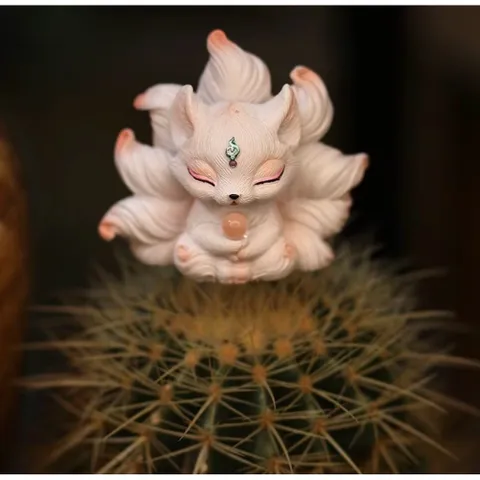 Tượng Hồ Ly 9 Đuôi Thiền Ôm Quả Cầu Phong Thủy – Trang Trí Bàn Làm Việc, Góc Học Tập 🌸 resin cap cấp kích thước 8,5 cm