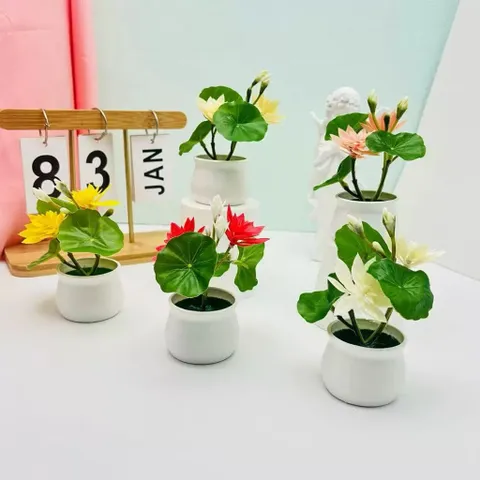 Chậu hoa sen giả trang trí phòng - bằng nhựa kích thước khoảng 12*10cm