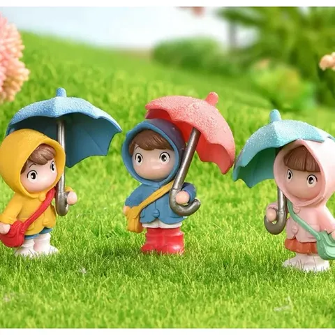 Cô gái nhỏ cầm ô cute - trang trí tiểu cảnh,taplo ô tô,bàn học…