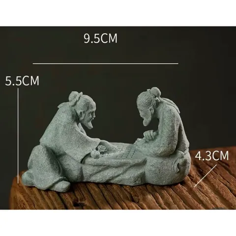 Tượng hai ông lão đánh cờ đá sa thạch kích thước 5.5*9,5 cm- deco tiểu cảnh,hòn non bộ,bể cá,bàn trà…