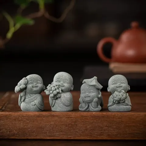 Bộ tượng 4 tiểu hoà thượng cầm hoa bằng đá sa thạch sắc nét - trang trí bàn trà,góc thiền,terrarium,chậu cây,…