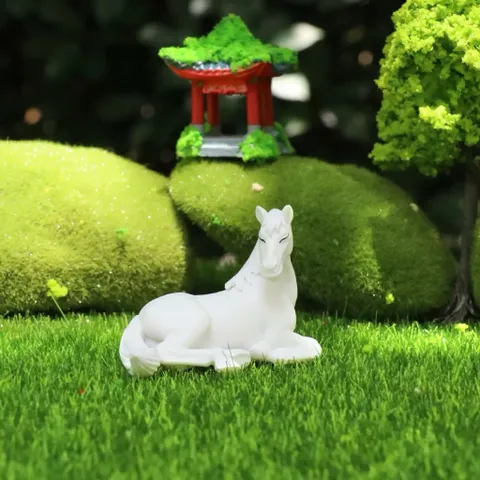 Mô hình ngựa trang trí tiểu cảnh,deco phòng bằng nhựa kích thước khoảng 6.5*5 cm