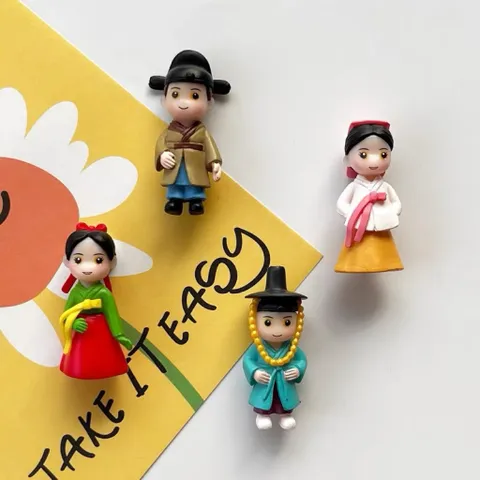 ✨ Bộ mô hình cặp đôi truyền thống mini siêu đáng yêu – decor tiểu cảnh độc đáo ✨kích thước 4*2cm