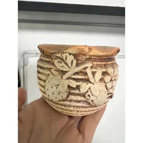 Chậu gốm sứ cao cấp trồng sen đá, xương rồng siêu đẹp kích thước 6*8 cm (bạn chọn mẫu,shop sẽ giao màu mẫu ngẫu nhiên)