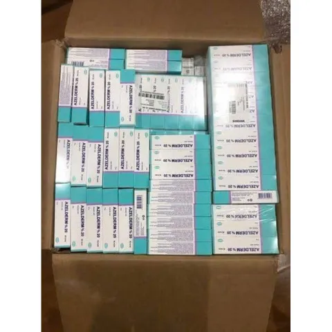 Azelderm 20 Krem thâm đỏ đen lâu năm, dưỡng trắng 30gram