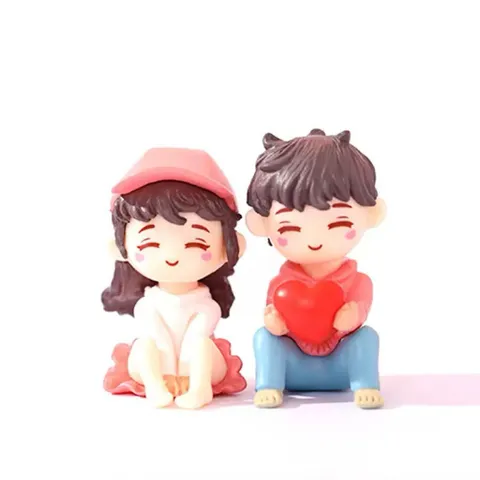 Mô hình cặp đôi ngồi ôm tim mini dễ thương – Trang trí tiểu cảnh, bàn học, bàn làm việc