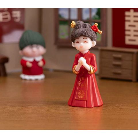 Mô hình cặp đôi tân lang tân nương phong cách cổ trang Trung Hoa deco ấn tượng bằng nhựa cao cấp kích thước 6.2*3 cm