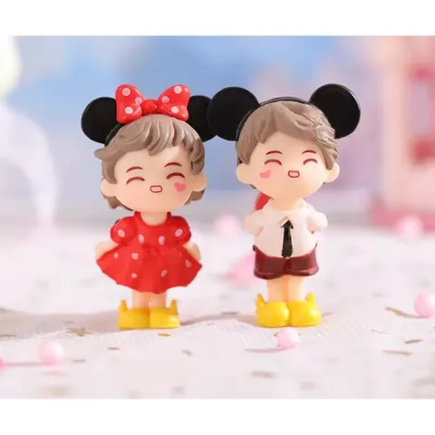 Mô hình cặp đôi hôn nhau dễ thương bằng nhựa cao cấp kích dùng deco phòng kích thước 6*1,4 cm