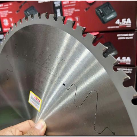 Lưỡi Cưa Gỗ Amax có các size từ 180,230,250,300,350mm,