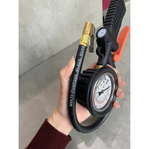 Đồng hồ đo áp suất lốp có độ chính xác cao Dây đeo áp suất không khí Xe bơm hơi Màn hình áp suất lốp ngâm dầu Đồng hồ đo