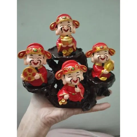 Bộ tượng bốn ông thần tài ôm thỏi vàng kèm đế 4 ô