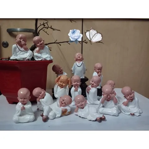 Bộ tượng chú tiểu an nhiên 15 dáng kèm đế tam cấp size 8 cm