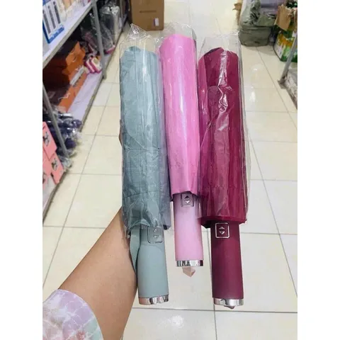Ô tự gấp Nhật bấm 1 nhát ô mở to luôn (116cm liền) Bấm thêm 1 nhát nữa ô cụp luôn