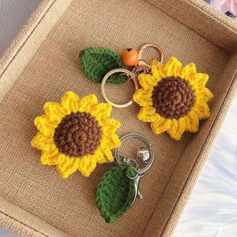 Móc khóa hoa hướng dương len