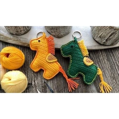 Móc Khóa Ngựa Len Handmade – Quà Tặng Nhỏ Xinh Ý Nghĩa