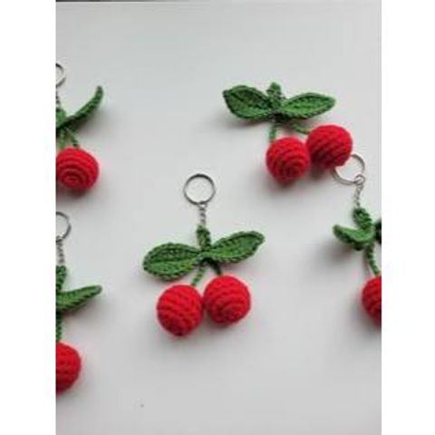 Móc khóa trái cherry len dùng làm quà tặng, trang trí balo, túi xách
