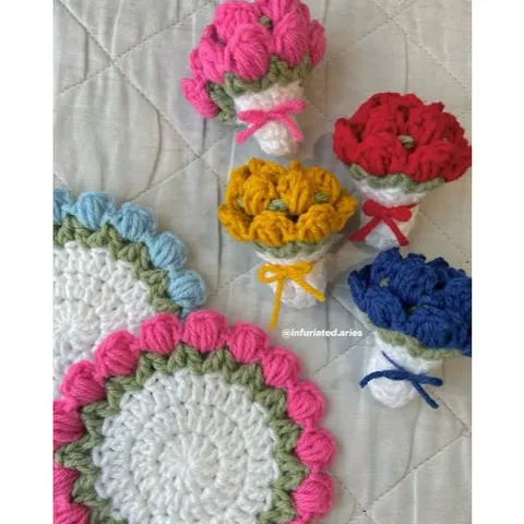 Lót ly len hoa tulip dùng làm quà tặng, trang trí bàn làm việc