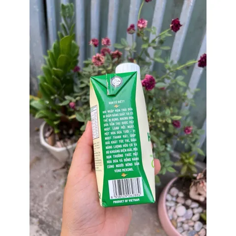 Mật hoa dừa tươi Sokfarm tiệt trùng UHT 330ml