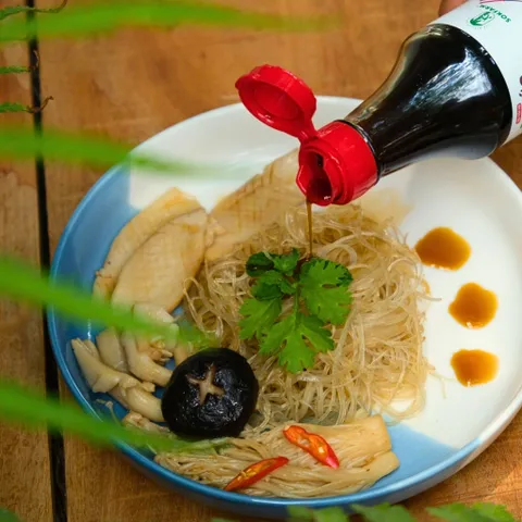 Nước tương mật hoa dừa organic Sokfarm nắp xanh ít muối size 200ml - nước tương không chứa đậu nành